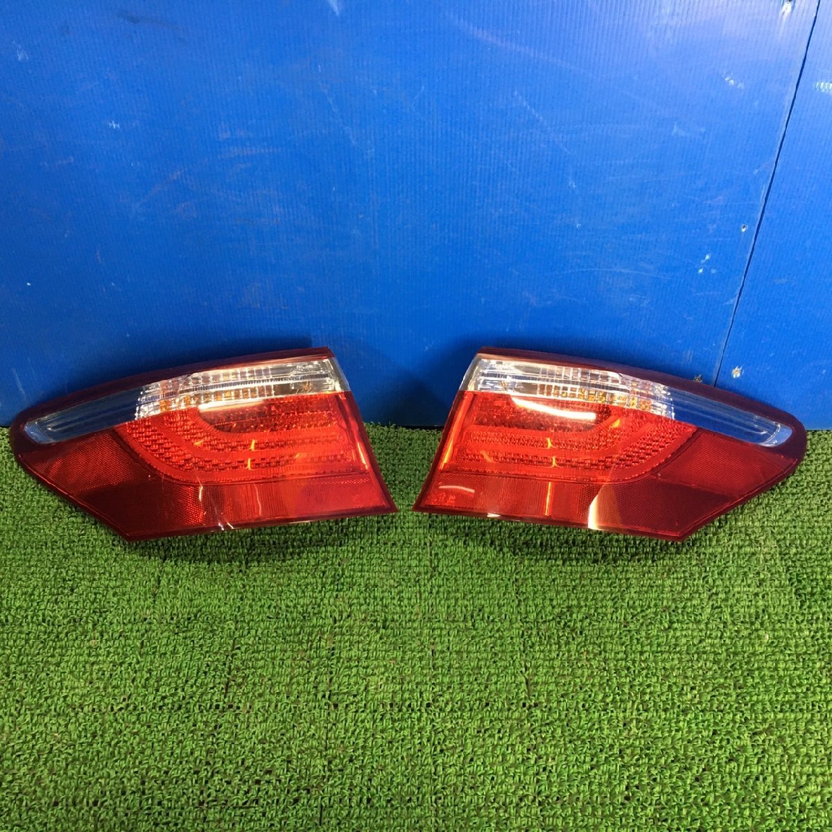 レクサス LS600h テールランプ(左)助手席側-