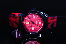 1円×2本 SCUDERIA FERRARI【スクーデリア・フェラーリ】FERRARI公式腕時計/新品本物美しすぎるBLACK×RED/REDLEVウレタンベルト_画像3