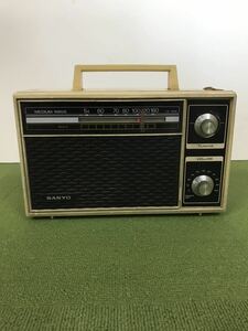 SANYO Sanyo Sanyo portable AM radio retro radio RL1140 antique Showa Retro reception verification Junk 