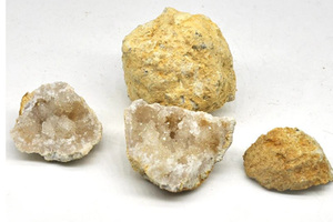 水晶　ジオード　1個　　ガマ　原石　標本　クリスタル
