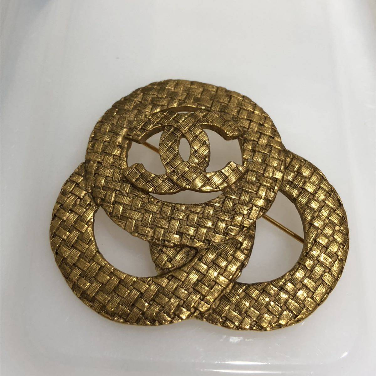 ヤフオク! -シャネル ブローチの中古品・新品・未使用品一覧