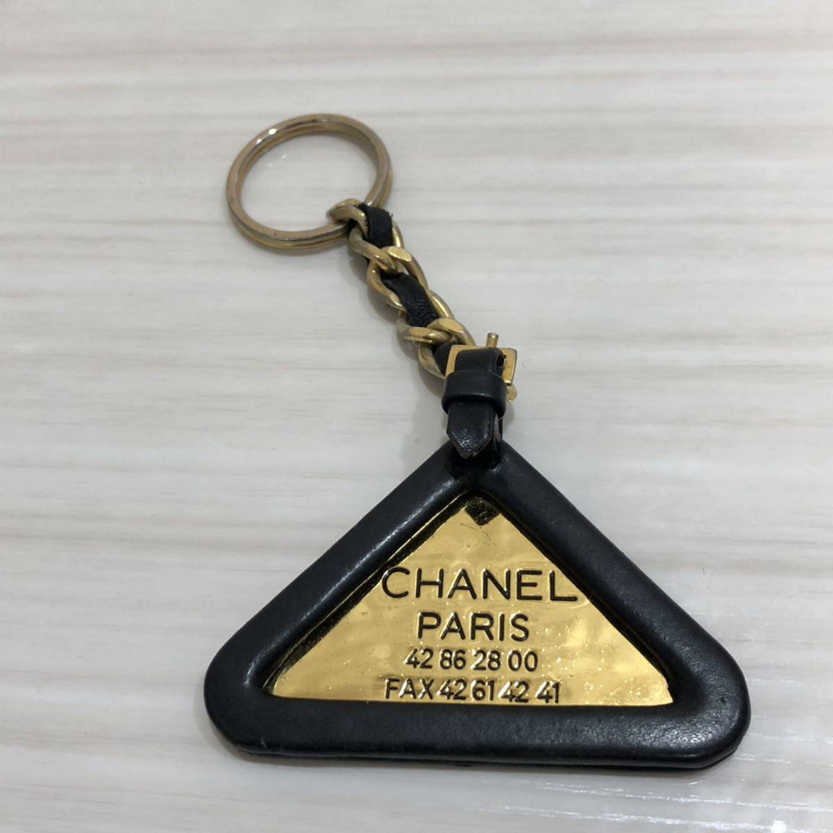 ヤフオク! -シャネル キーホルダーの中古品・新品・未使用品一覧