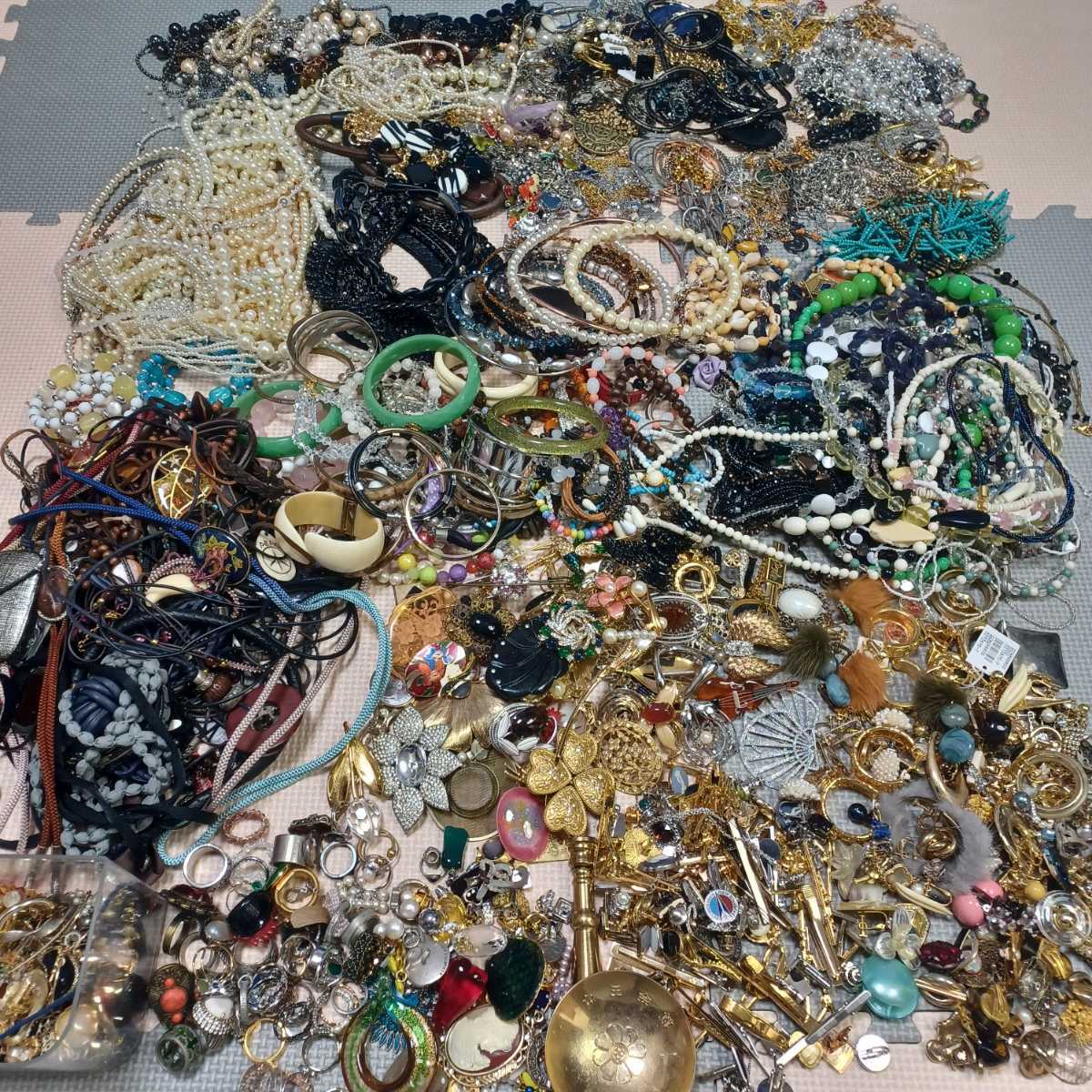 ヤフオク! -アクセサリー まとめて 大量の中古品・新品・未使用品一覧