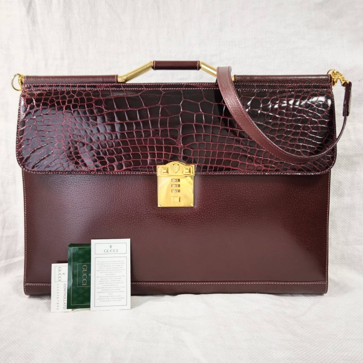 ヤフオク! -「グッチ クロコダイルバッグ」(オールドグッチ) (かばん