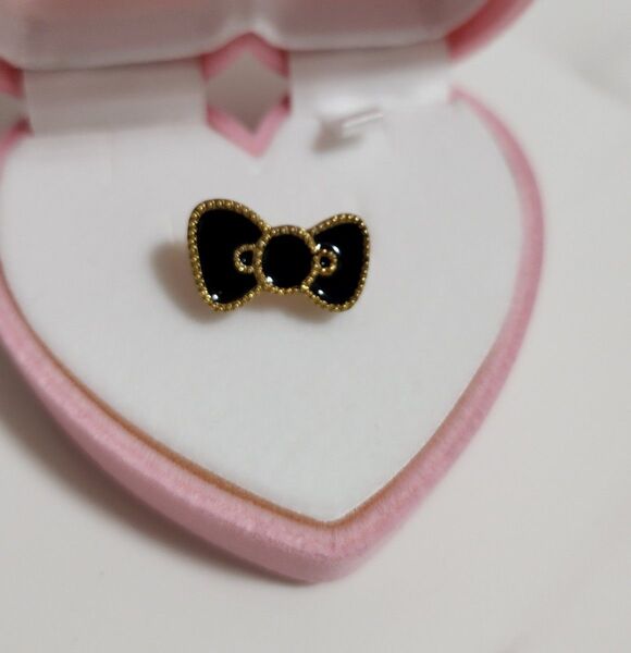 Hello Kitty キティちゃん リボンピアス