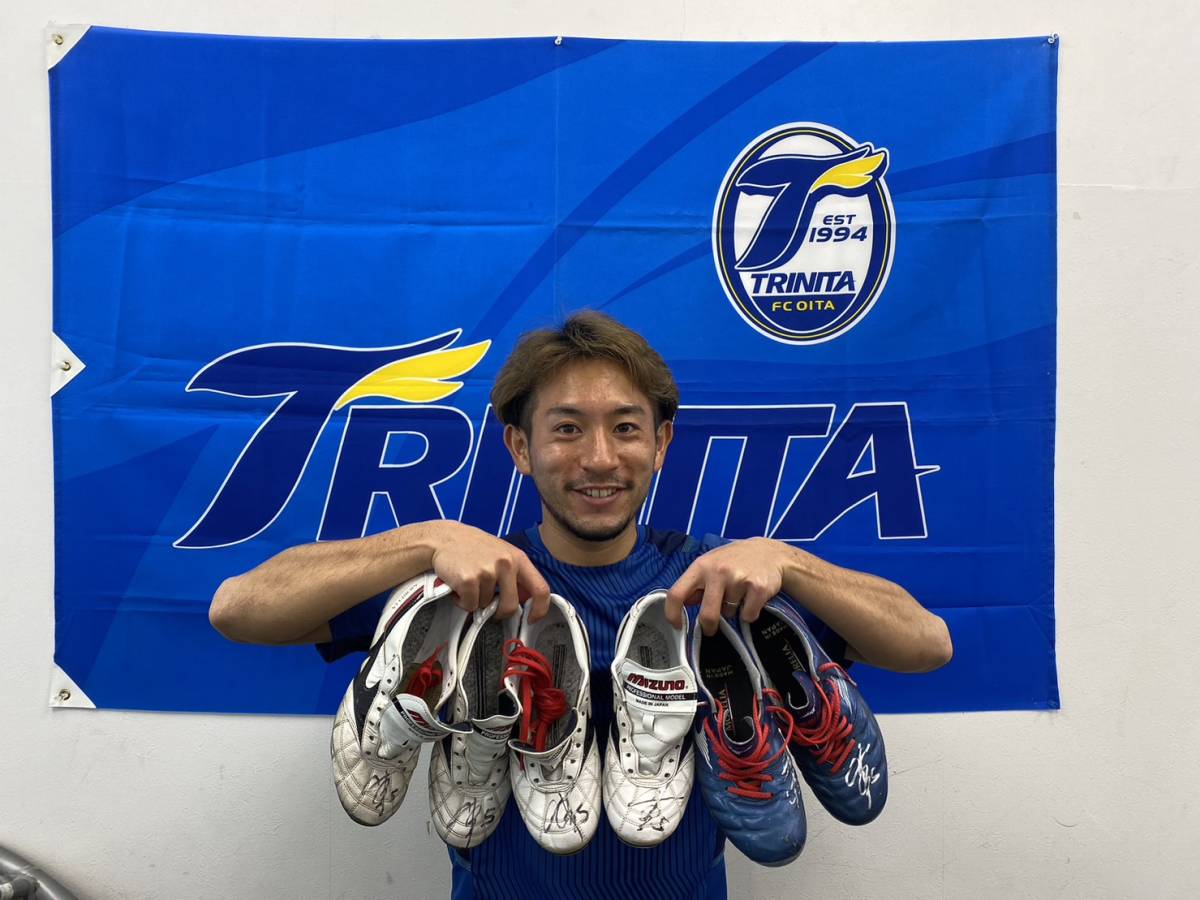 レア】名古屋グランパス マテウス・カストロ選手 サイン入りスパイク