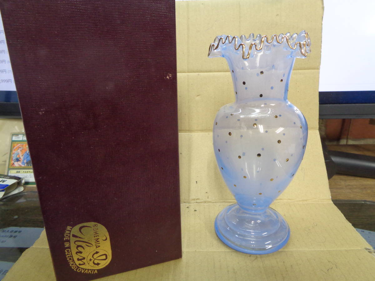 ヤフオク! -「ボヘミアガラス花瓶」(工芸ガラス) (ガラス)の落札相場 ...