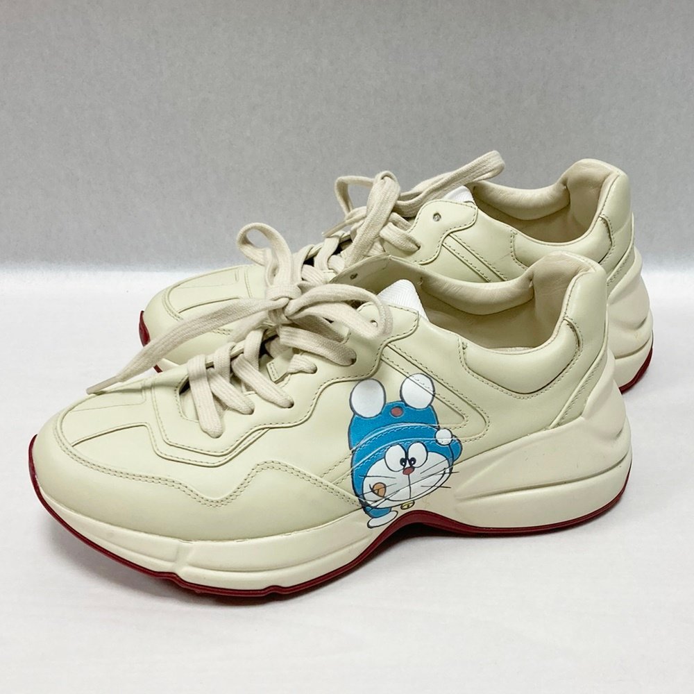 グッチ GUCCI Doraemon × Gucciメンズロゴレザースニーカー 655025