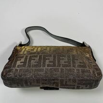 1円 FENDI 美品 希少 レア 幻　フェンディ ズッカ マンマ バケット ゴールド シルバー ワンハンドル メタリック 2way クラッチ ビジュー_画像4