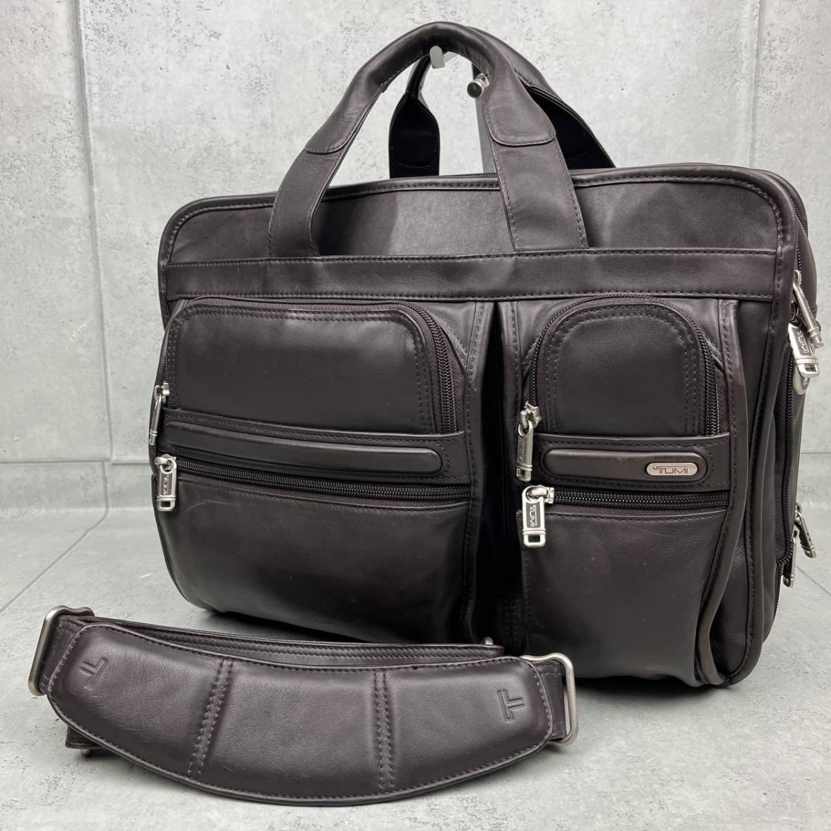 TUMI ビジネスバッグの値段と価格推移は?|1,098件の売買情報を集計 ...