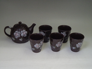 ★【未使用品】三郷陶器　茶器セット　はなあかり　桜　急須（茶こし付き）×1　湯呑×5　 計6点（共箱付き)★