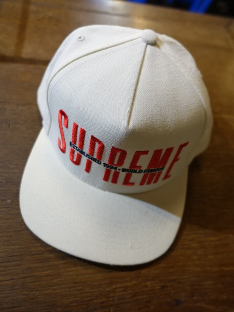 ヤフオク! -「supreme 1994」(帽子) (服飾小物)の落札相場・落札価格