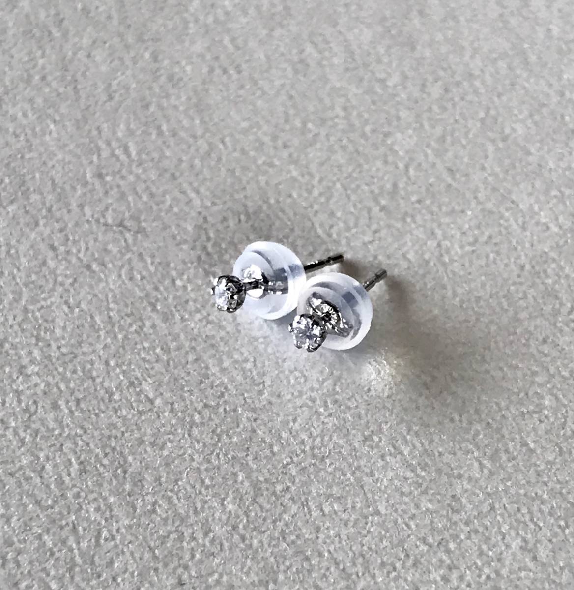 プラチナ pt900 ピアス リップ オリジナル 3.51 g 未使用 新品