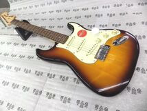 Squier by Fender スクワイヤー by フェンダー Affinity Series　Stratocaster　ストラトキャスター　ミントピックガード　ハニーバースト_画像1