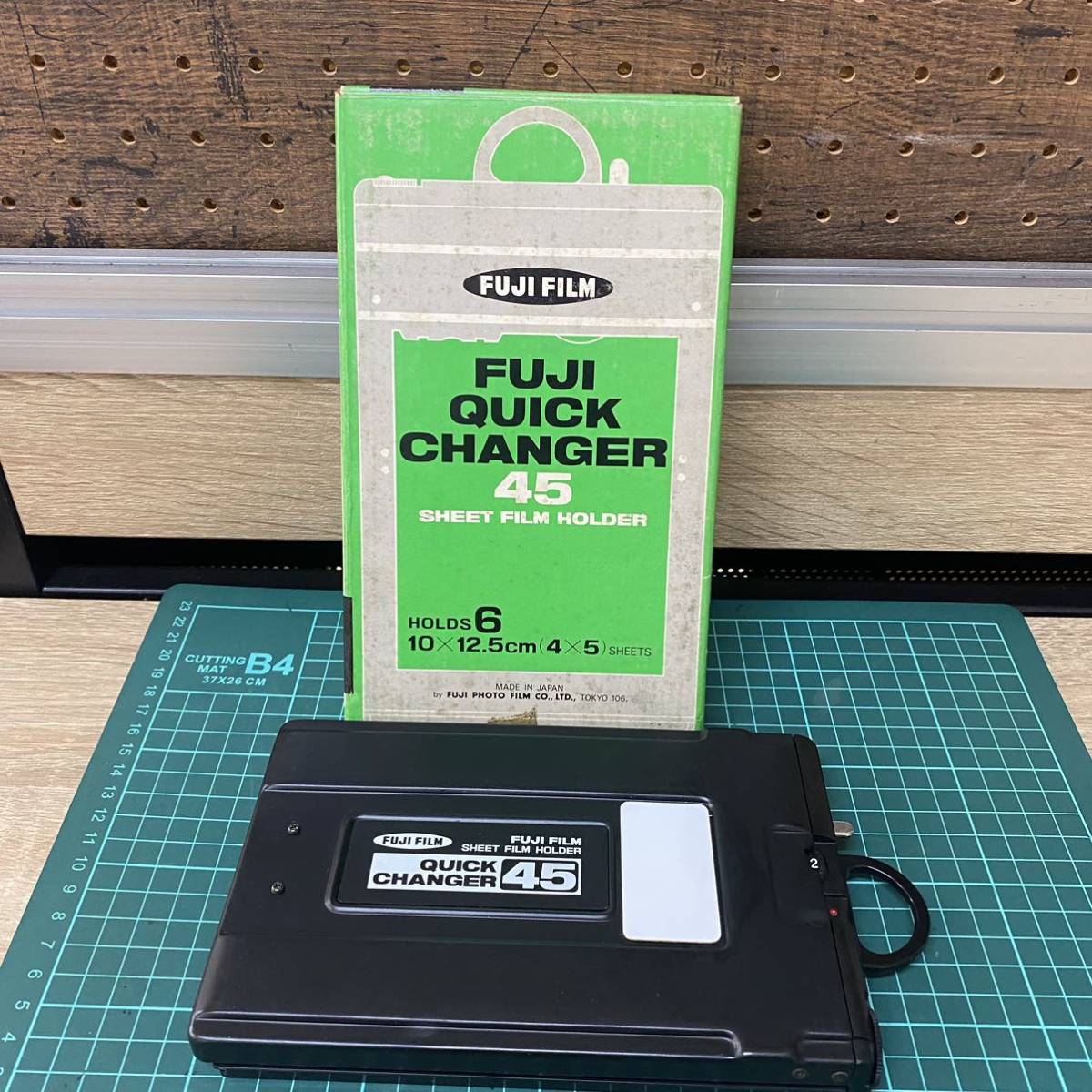 カメラ フィルムカメラ ヤフオク! -「クイック・チェンジャー」(カメラ、光学機器) の落札相場 カメラ フィルムカメラ ヤフオク! -「クイック・チェンジャー」(カメラ、光学機器) の落札相場