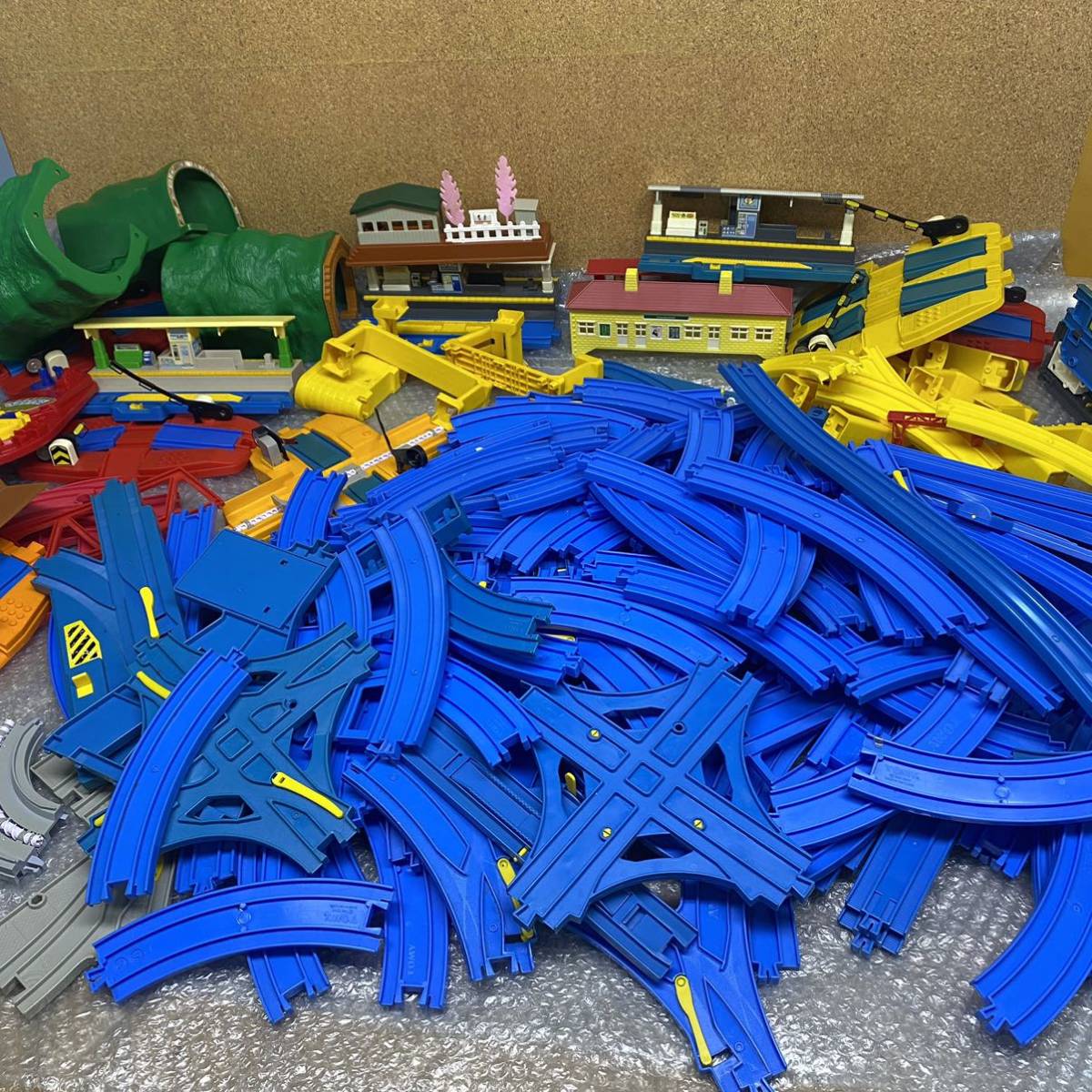 ヤフオク! -プラレール 大量(おもちゃ、ゲーム)の中古品・新品・未使用 ...