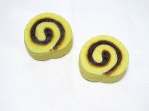 ■食べられません■和菓子 ふみ巻き　カットロールケーキ リアル　食品サンプル　実物大 店舗用品 未使用　保管品■