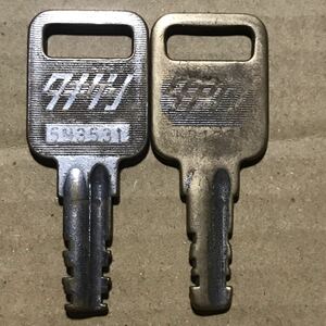 【送料無料】タキゲン　他　2個セット鍵 現状渡し キー ロック 筐体 金庫 スペア 純正 両替機