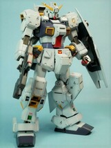 ★プレバン限定★MG 1/100 RX-121 ガンダムTR-1「ヘイズル改」完成品_画像7