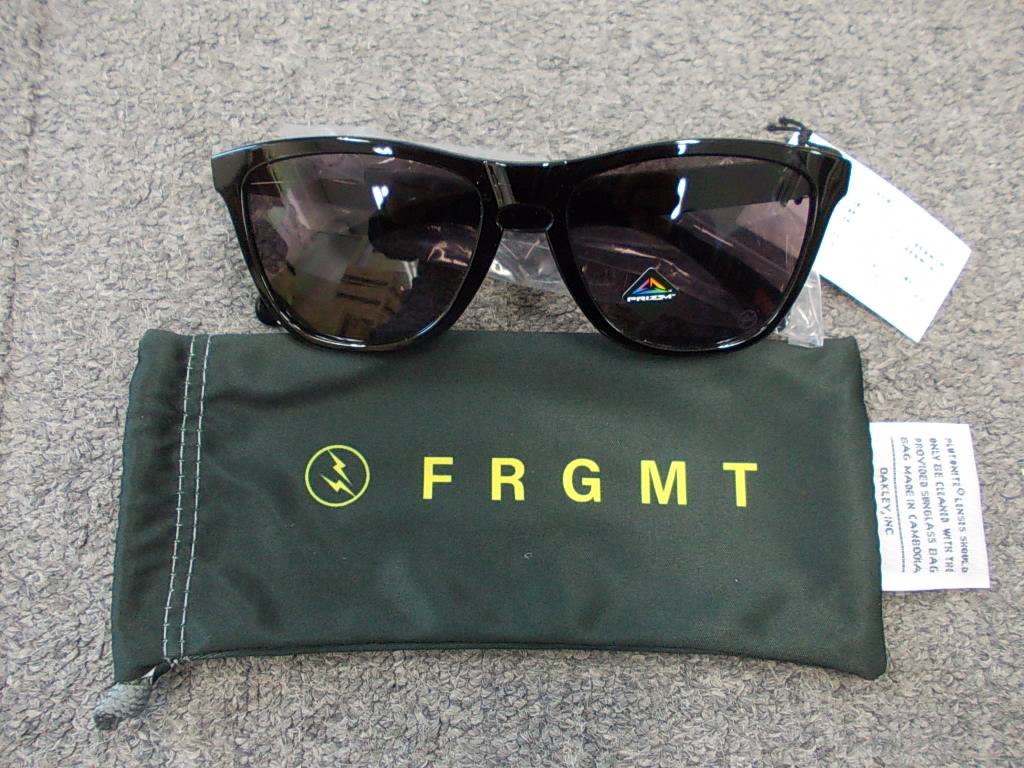 ヤフオク! -「oakley frogskins fragment」の落札相場・落札価格