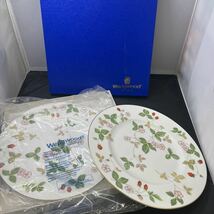 64⑤50202-4 WEDGWOOD ワイルドストロベリー ウェッジウッド WILD STRAWBERRY 大皿 プレート 2枚セット 27cm キズ あります！_画像1