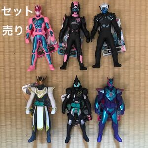 ライダーヒーローシリーズ 仮面ライダーリバイスソフビ 全6種セット