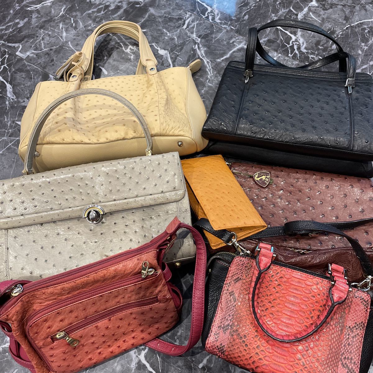 ヤフオク! -「jra オーストリッチバッグ」の落札相場・落札価格