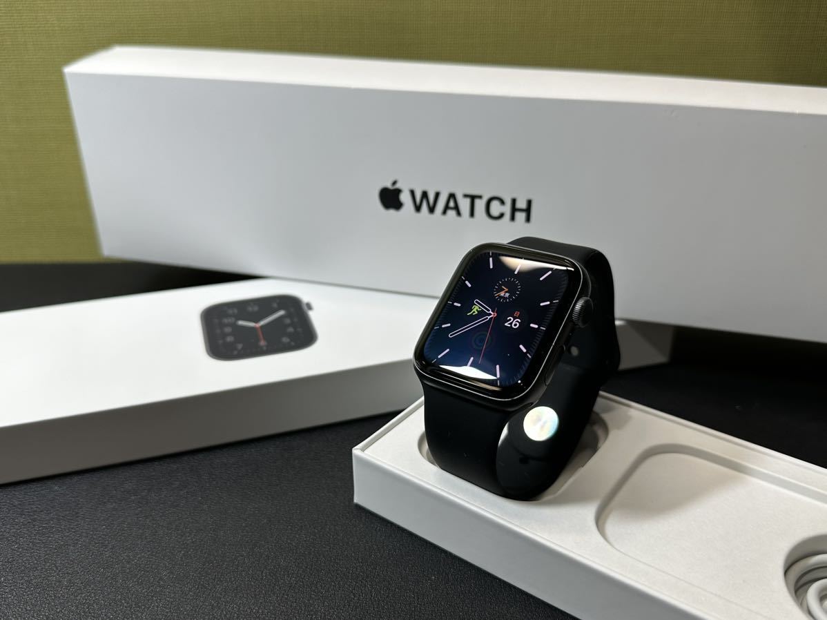 新品未開封 Apple Watch SE 44mm GPS ブラック www.wojart.com