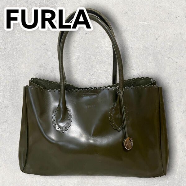 FURLA トートバッグ　スカラップ　牛革　レザー　チャーム付き