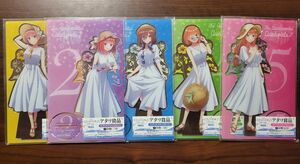 五等分の花嫁 一花、ニ乃、三玖、四葉、五月 あたり付缶バッジ アクリルスタンド