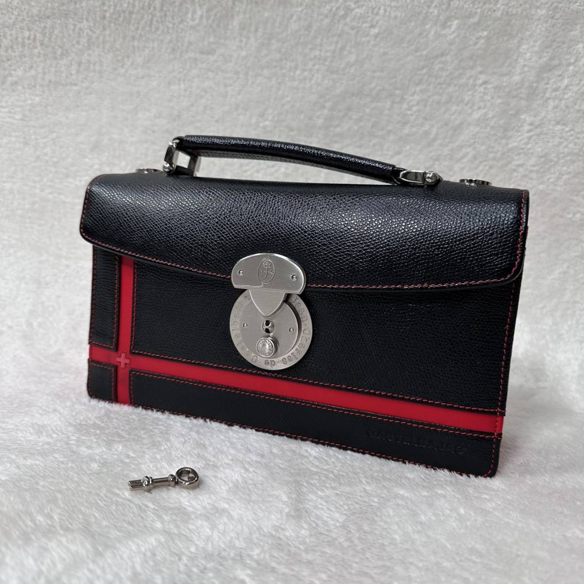 ヤフオク! -castelbajac セカンドバッグの中古品・新品・未使用品一覧