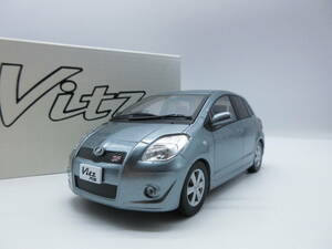 1/24 トヨタ 2代目ヴィッツRS Vitz RS　カラーサンプル 非売品 ミニカー　ミディアムシルバーメタリック