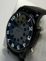 A736 腕時計　中国メーカー『Ｖ6』近未来デジタルLEDウォッチ　レザーベルト　ブラック_画像2