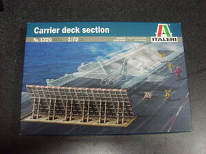 イタレリ 1/72 Carrier deck section 　 プラモデル