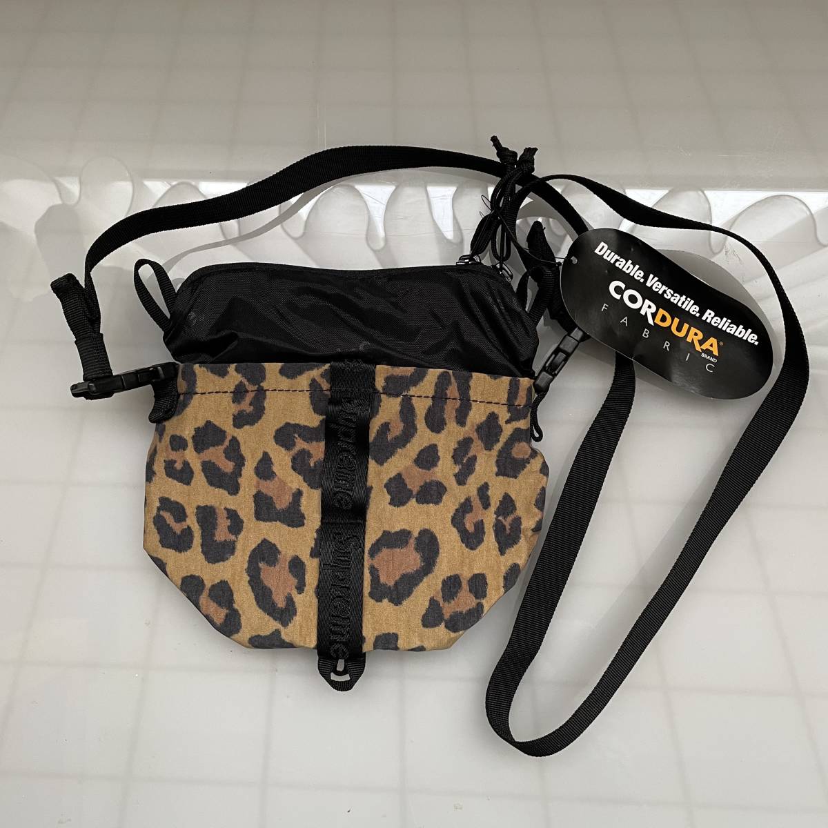 ヤフオク! -supreme レオパード バッグの中古品・新品・未使用品一覧