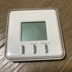 【中古 動作未確認】SMARTEK(スマーテック)デジタル温湿度計 置き掛け兼用温度表示 湿度表示 ホワイトMH－232－ZWH