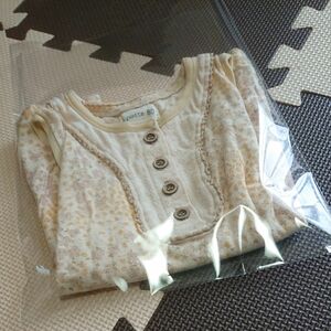 値下げ… 中古 子供服 ワンピース Biquette 80cm シックな花柄