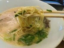 NEW 大人気　激うま　　博多超人気店　博多 一風堂　 博多豚骨激うまラーメン 絹ごし　1袋に2種類2食分　白丸・赤丸ラーメン　乾麺タイプ10_画像8