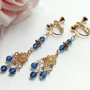 Art hand Auction Handmade Swarovski sapphire satin earrings★Swarovski/elegant/gold/sapphire/blue/gorgeous/Czech Republic, Women's Accessories, Earrings, beads, Glass