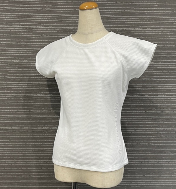 CHANEL Tシャツの値段と価格推移は?|252件の売買情報を集計した ...