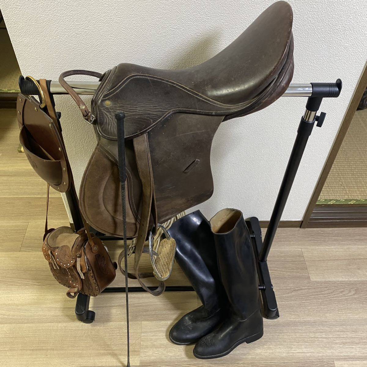独創的 てつ様専用 鞍 cliniquedentaireparc.com 乗馬用品 ...