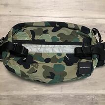 ★激レア★ KAWS bendy 1st camo green ウエスト バッグ a bathing ape BAPE カウズ エイプ ベイプ アベイシングエイプ waist bag m32_画像2