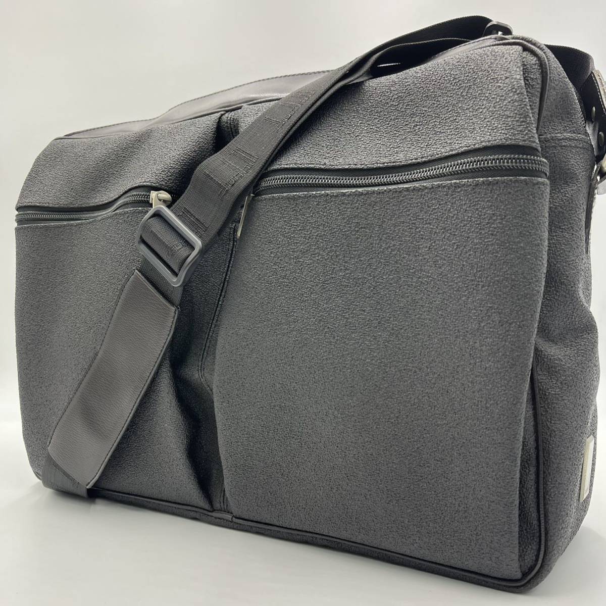 □新品!【レシート原本付】23SS Supreme Field Messenger Bag Olive