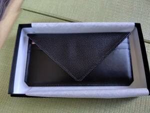 「撥水・防傷・防汚・耐光」 使いやすさと機能性を備えた財布ORO-Sottile