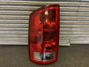 中古　ダッチラム　DODGE　RAM　02～06ｙ純正テールランプ　OEM　左のみ