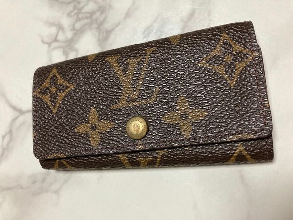 LOUIS VUITTON キーケース