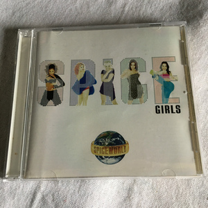 スパイス・ガールズ　SPICE GIRLS「SPICEWORLD」 ＊2ndアルバム　＊「Spice Up Your Life」「Too Much」「Viva Forever」等,大ヒット曲収録