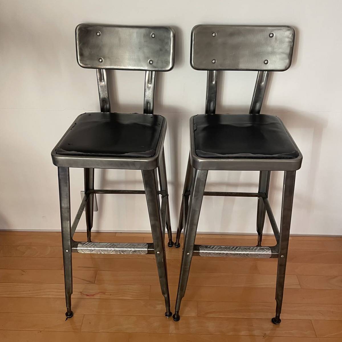 ヤフオク! -「ダルトン スツール」の落札相場・落札価格