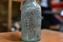 106784 ヴィンテージ　ボトル　瓶　イギリス ガラス_画像2
