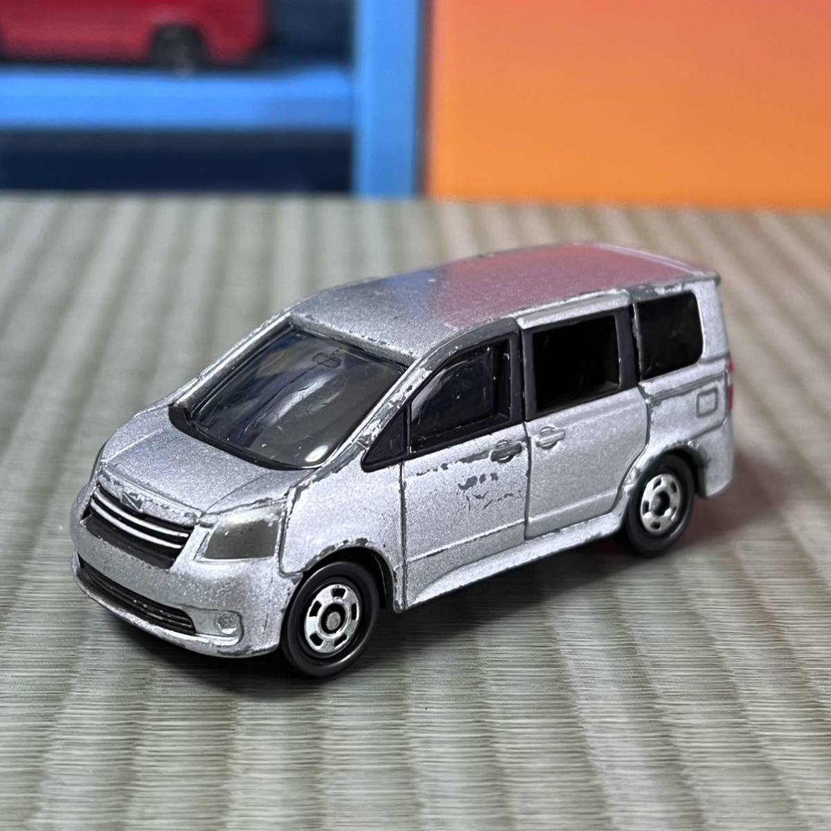 ヤフオク! -「トミカ トヨタ ノア」(乗用車) (トミカ)の落札相場・落札価格